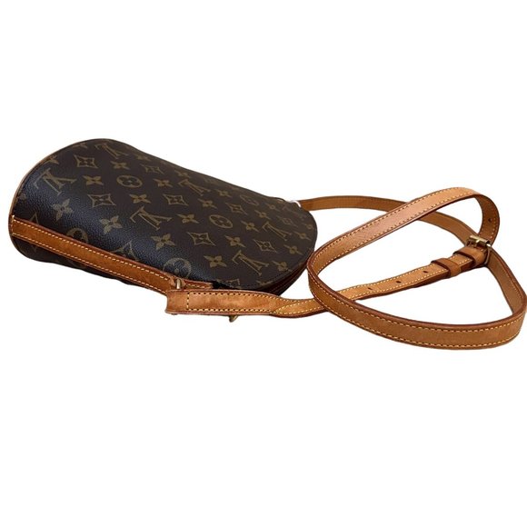 Louis Vuitton Black and Tan Monogram Crossbody Bag - Picture 4 of 11